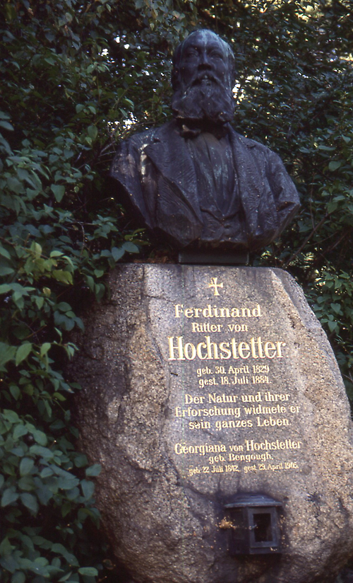 Ferdinand von Hochstetter Gelehrte Gedenktafeln auf Friedhöfen
